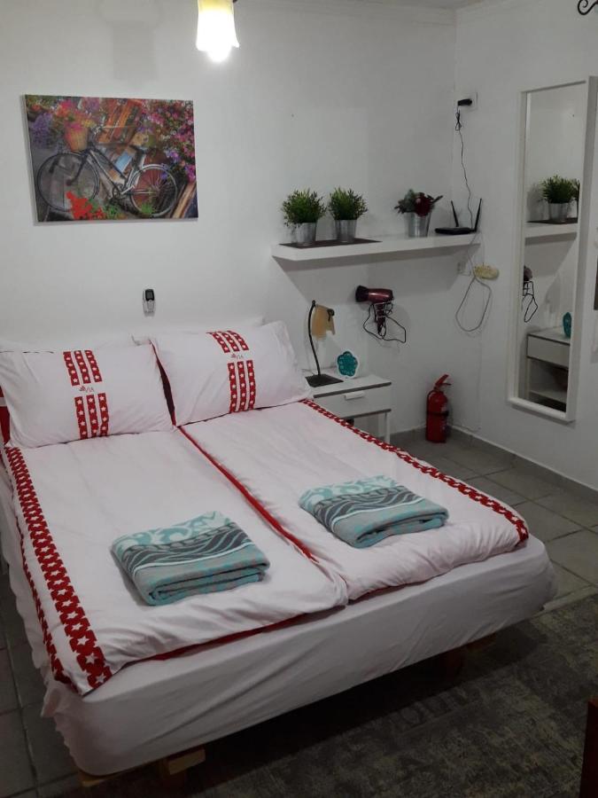 Kibbutz Hatzor A Room Close To Ashdod Hatzor Ashdod Екстериор снимка